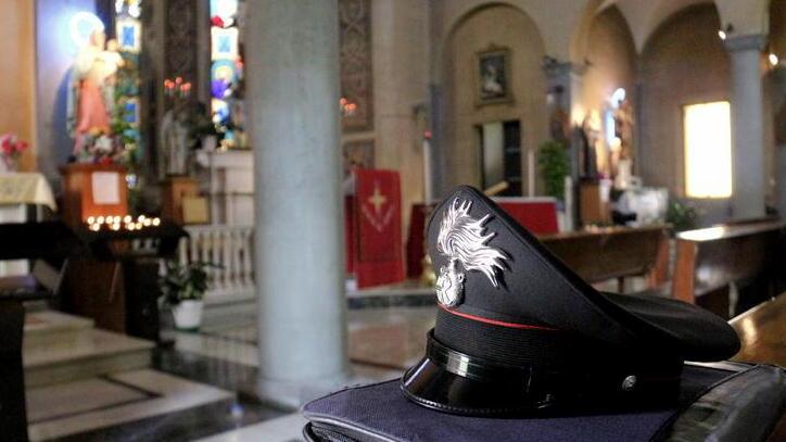 Rubate le ostie sacre, interrotta la messa