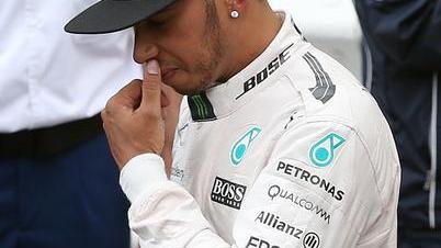 Pit stop suicida per Hamilton Rosberg e Vettel ringraziano