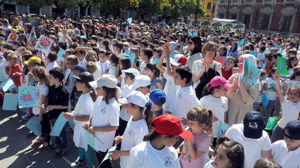 I bambini in piazza