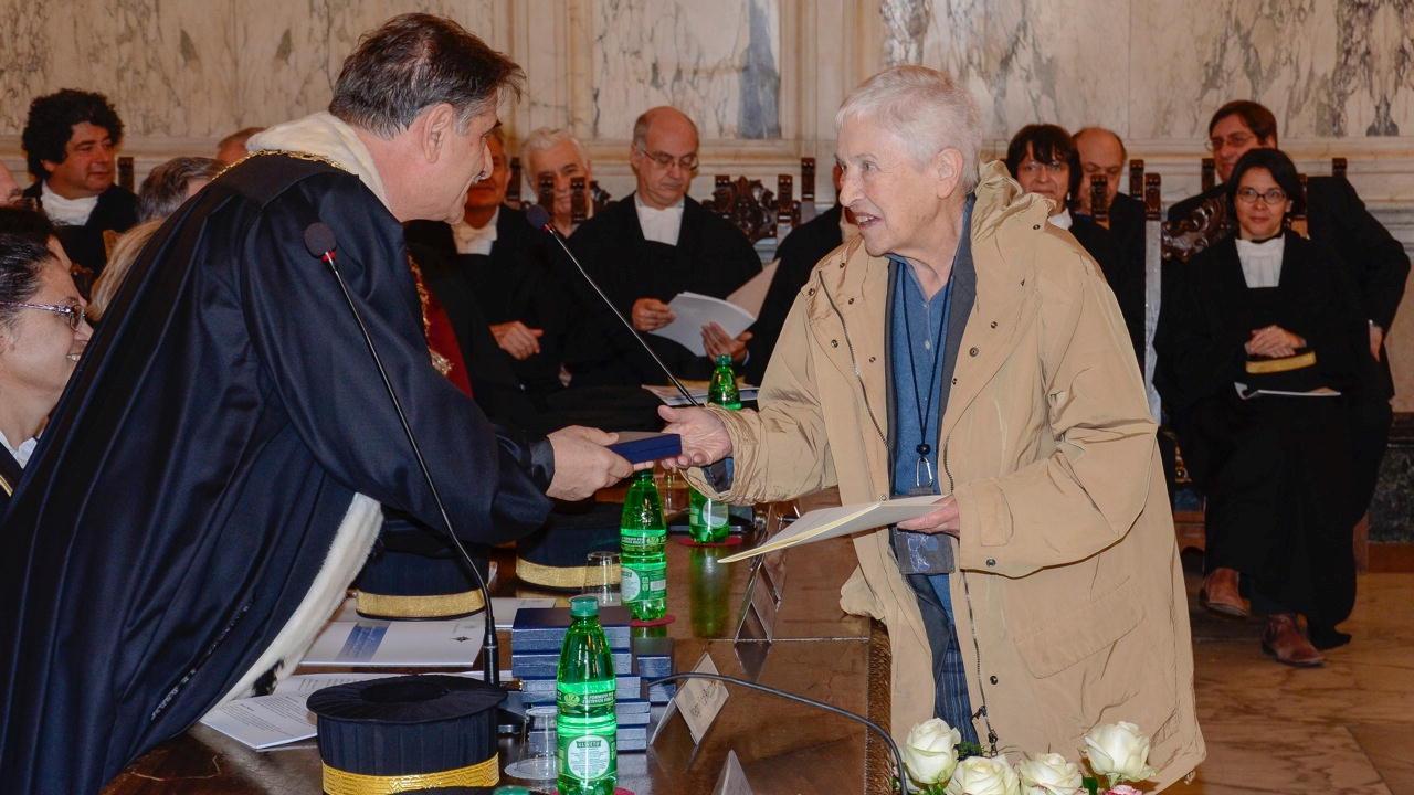 Un momento della cerimonia del 2012 in cui Elena Fasano era stata nominata Professore Emerito.