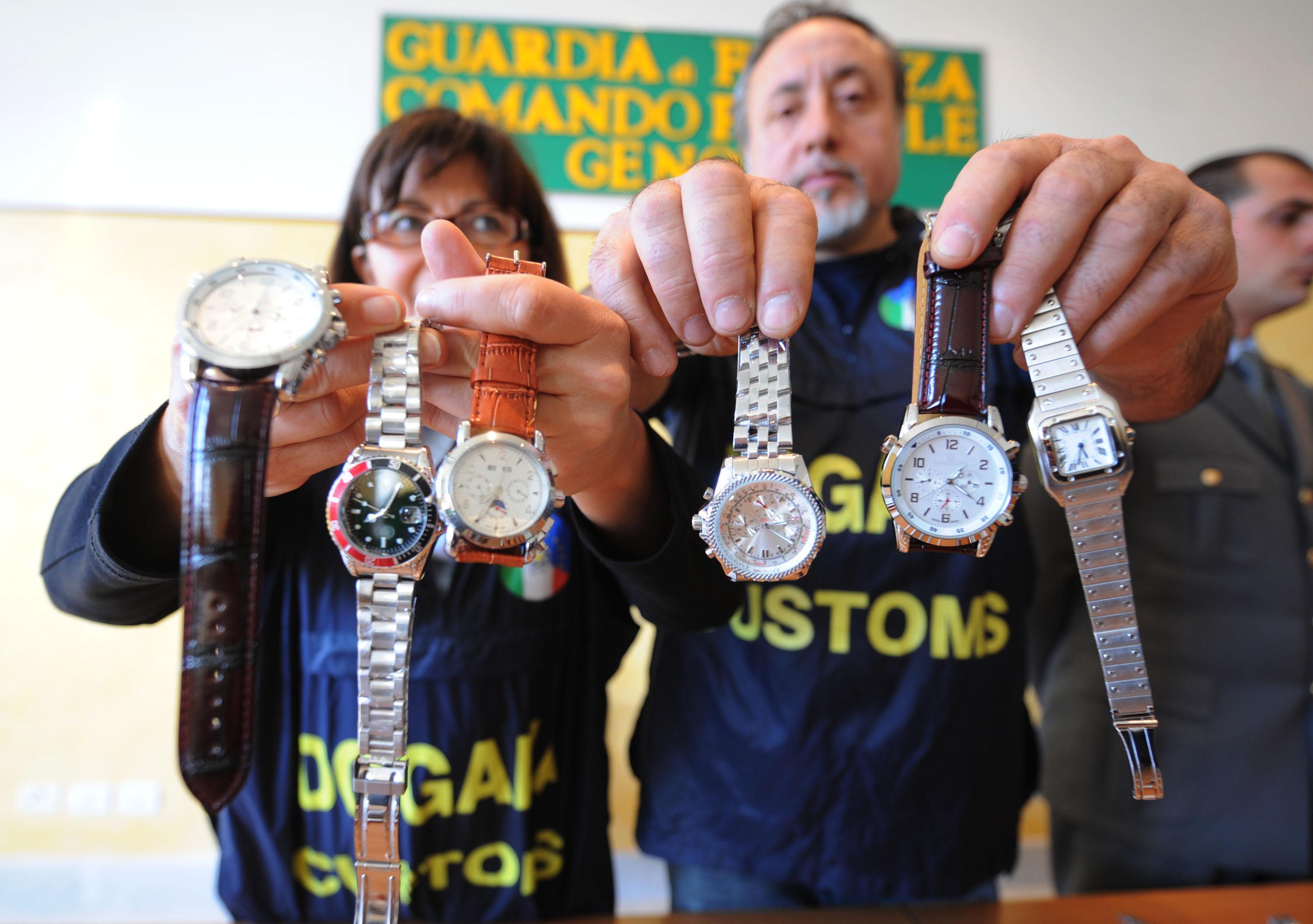 Gli orologi sono stati sequestrati all'ufficio doganale (foto d'archivio)