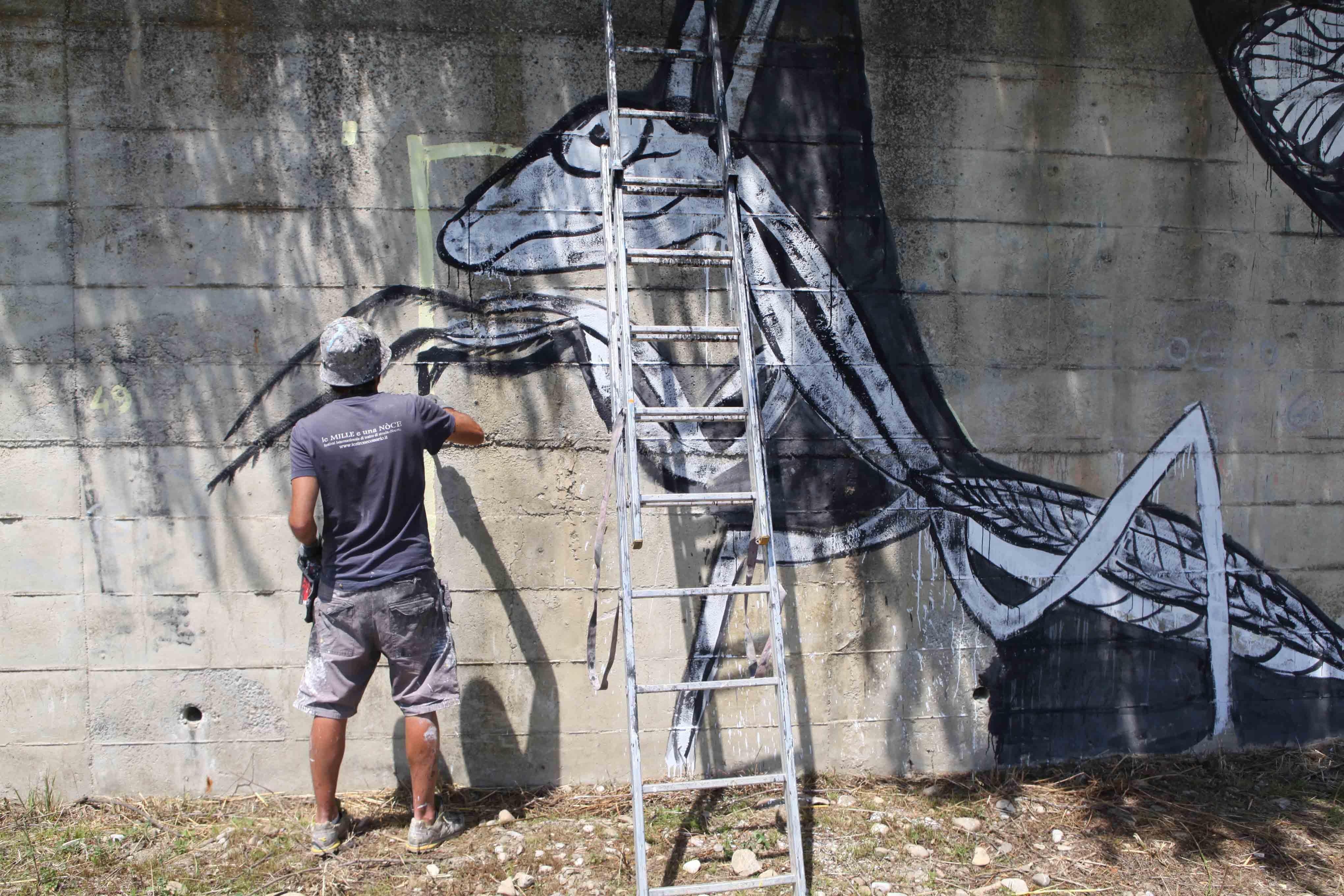 Murales di 200 metri sulla pista ciclabile a fianco del Secchia 