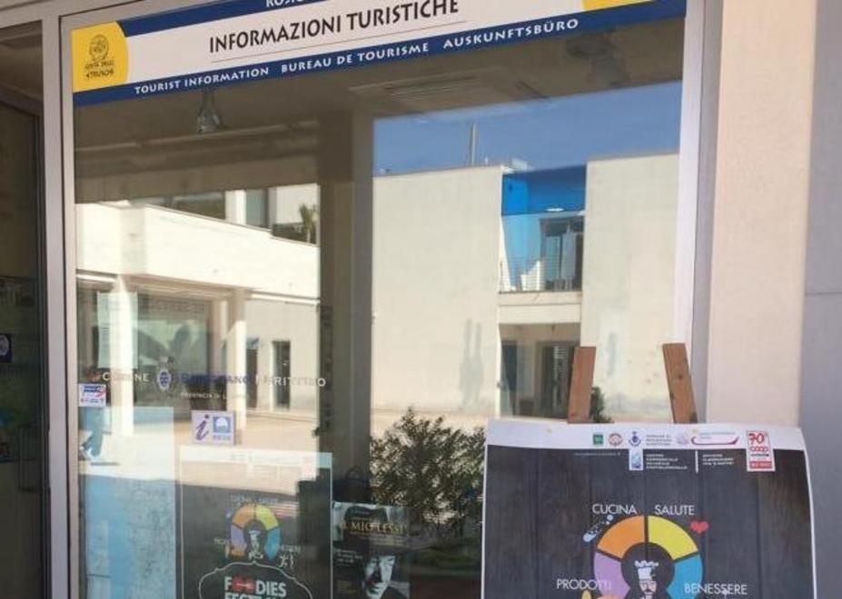 Uffici turistici, si apre gestione alla Pro Loco 
