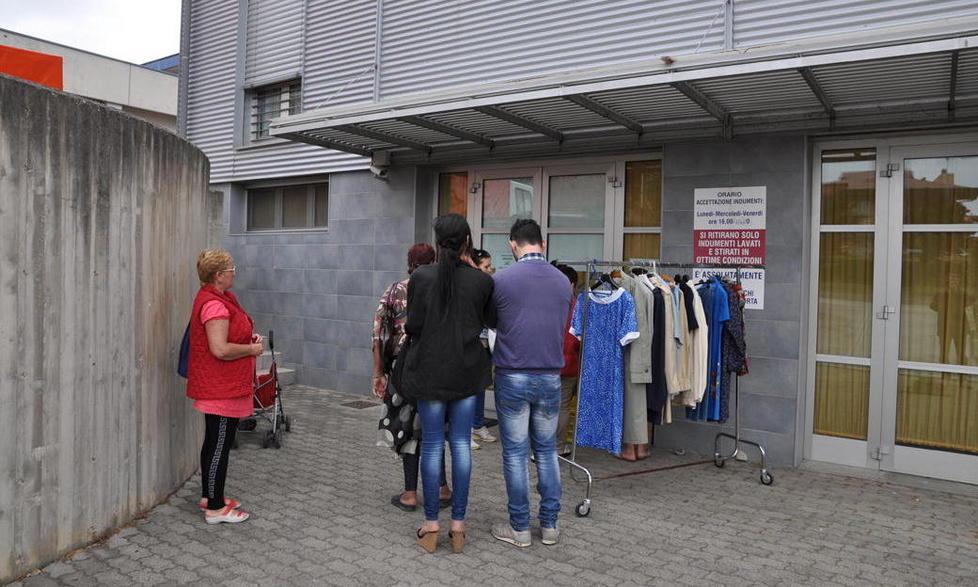  1200 pacchi viveri consegnati a famiglie bisognose 