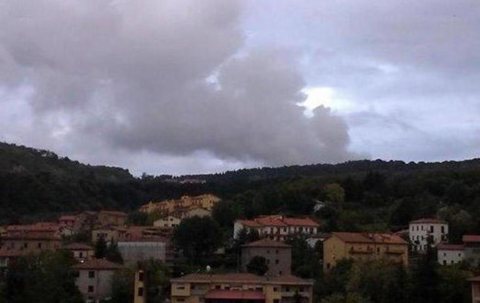 Colonne di fumo e cattivo odore a Bagnore 