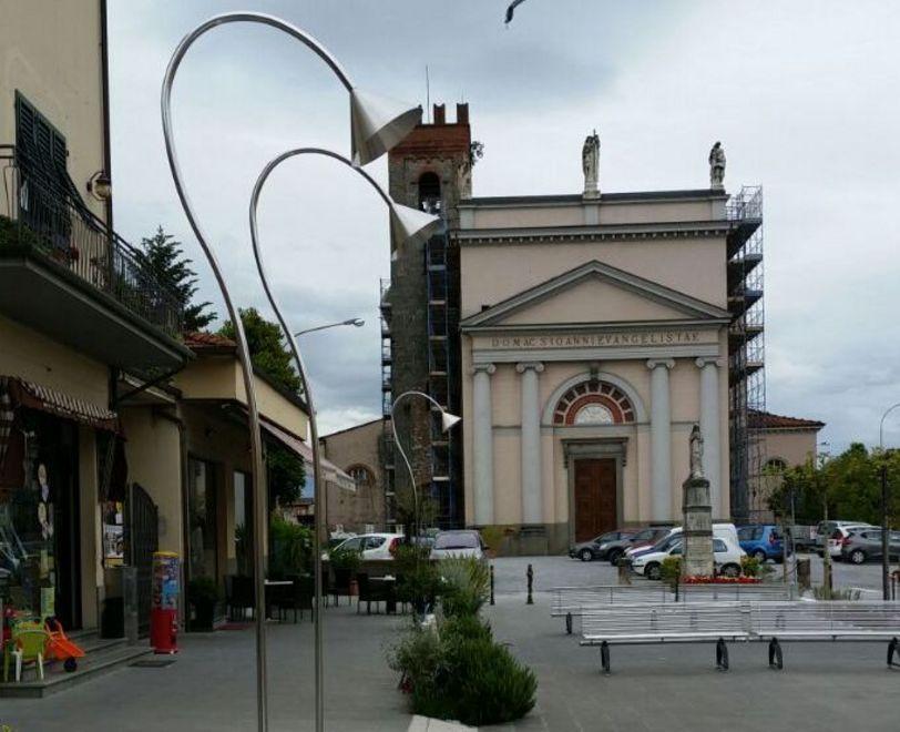 Sono uno choc i nuovi lampioni a Marlia 