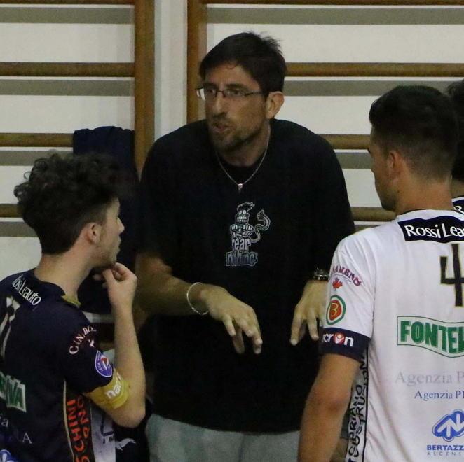 Pallavolo Massa, il sogno svanisce 