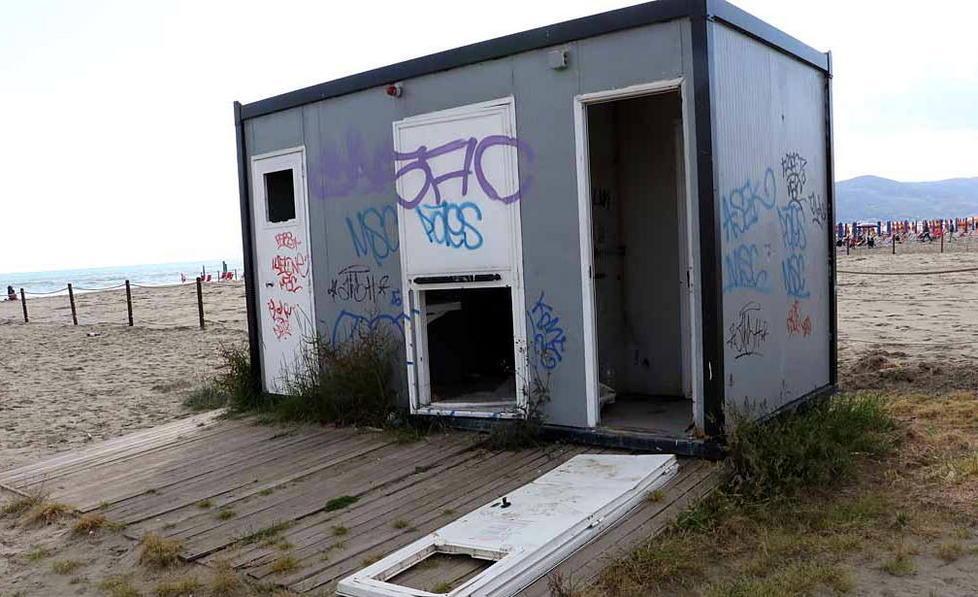 Spiaggia sorvegliata da fine mese 