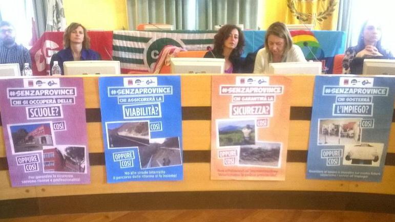 La manifestazione dei dipendenti della Provincia di Prato