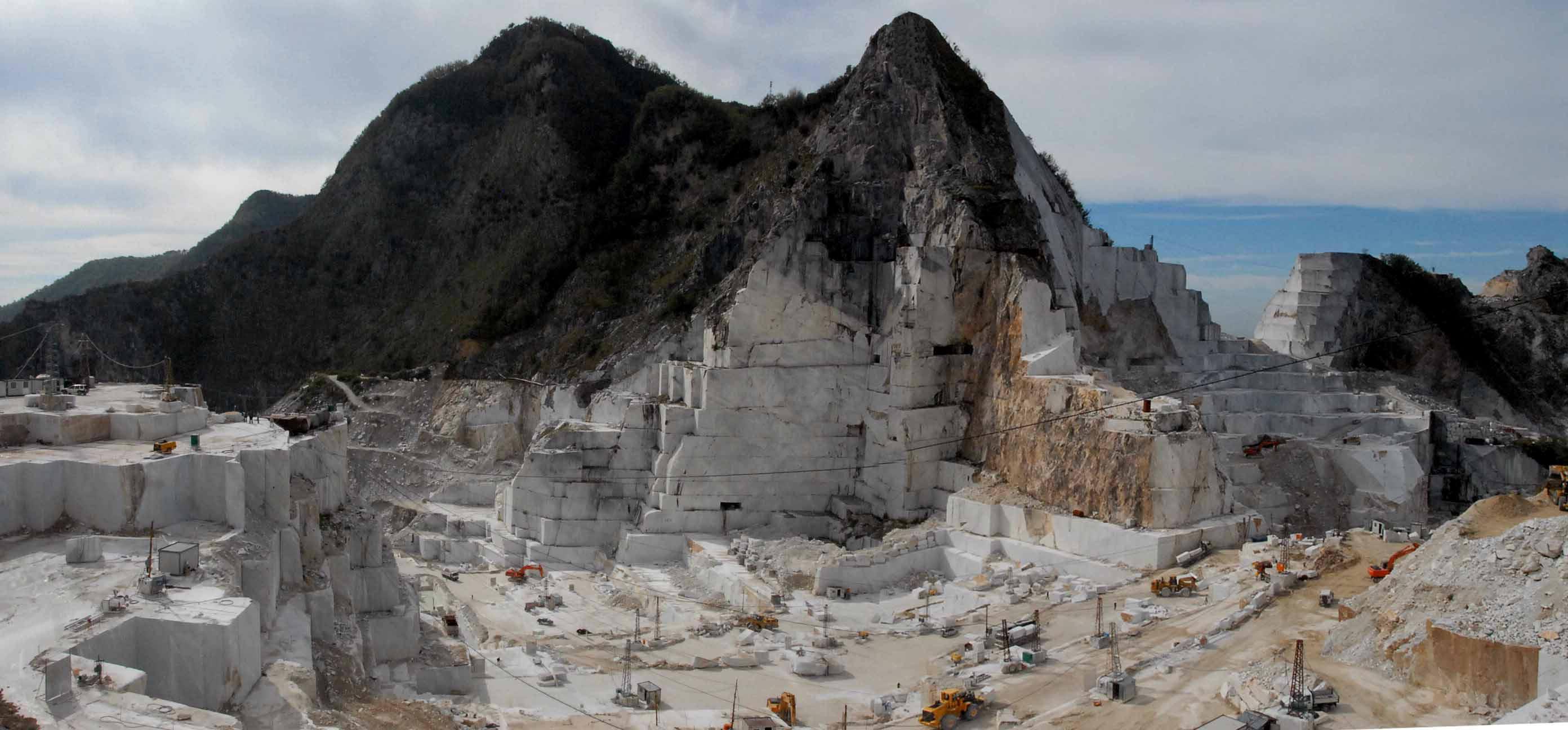 Una veduta delle cave