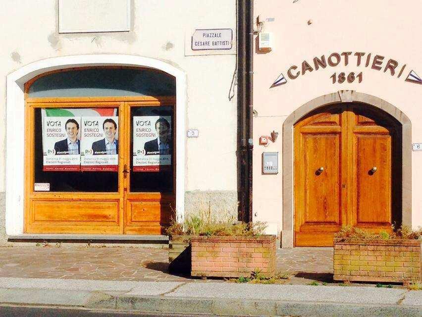 Uno dei manifesti incriminati 