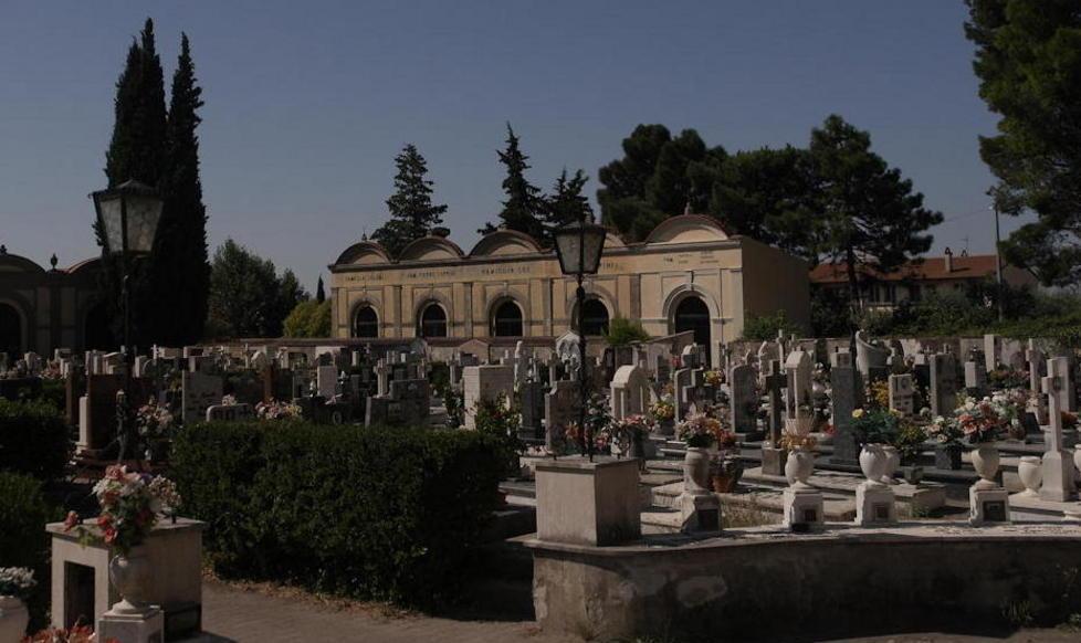 Valgraziosa, furti quotidiani nei cimiteri