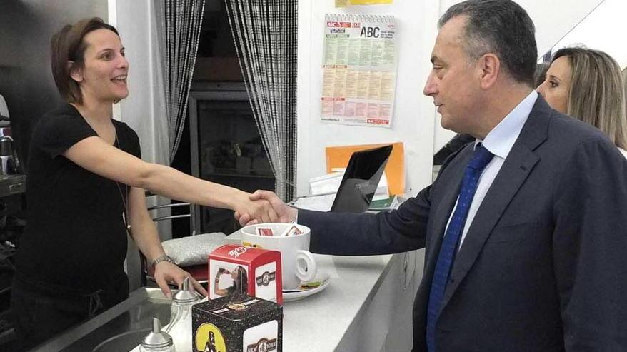 «È lui»: la barista riconosce l’aggressore