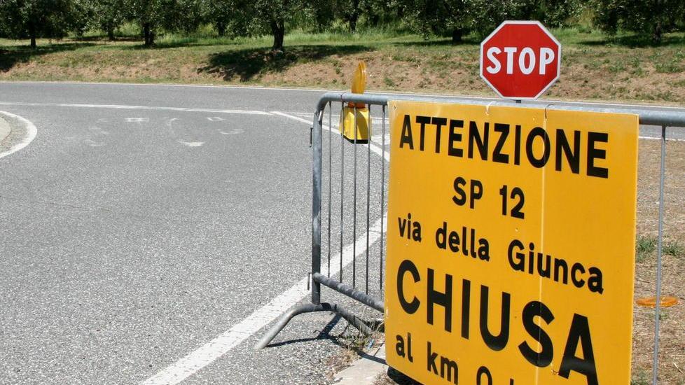 Riapre al traffico via della Giunca