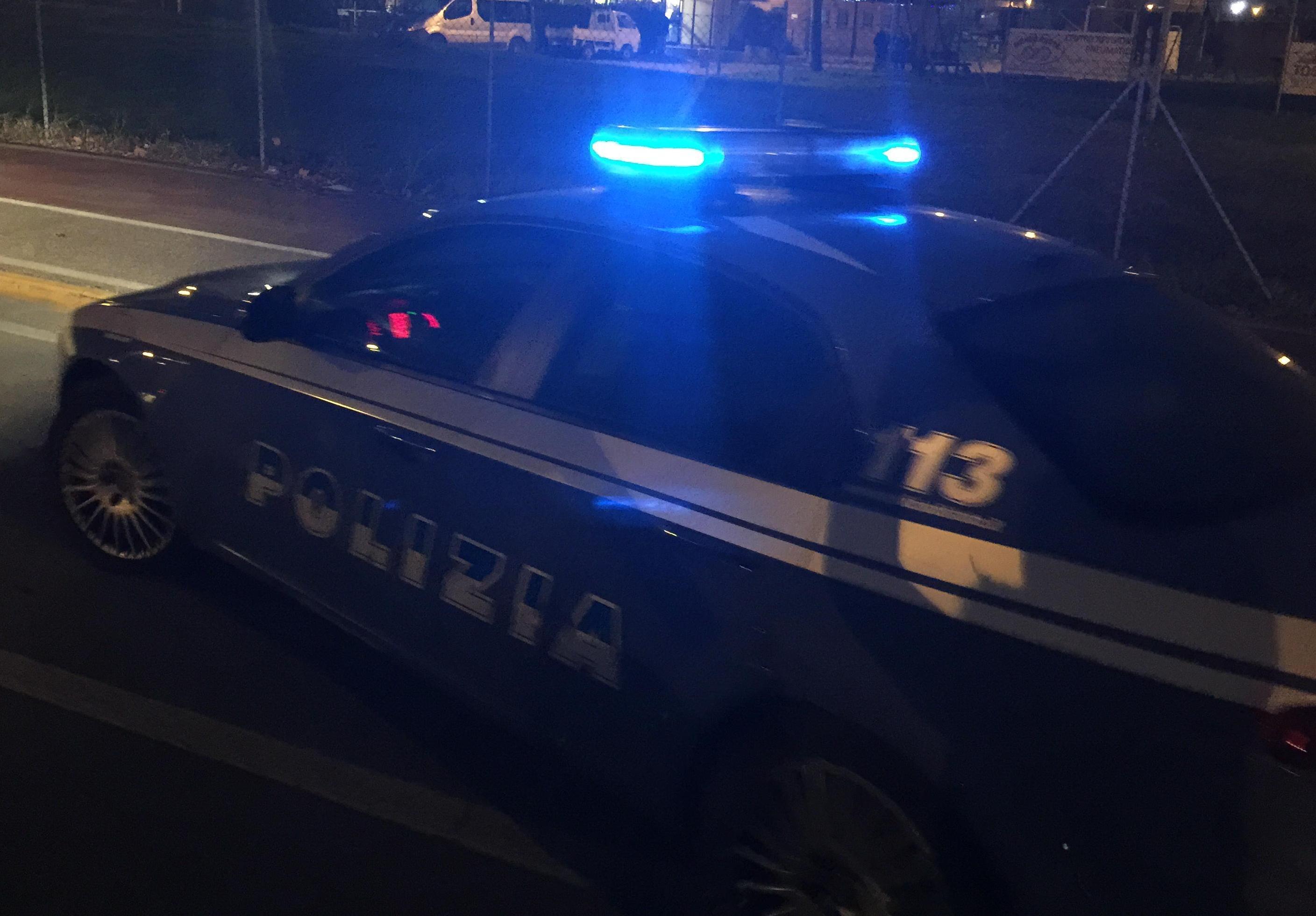 Litiga, fugge e ferisce gli agenti: arrestato