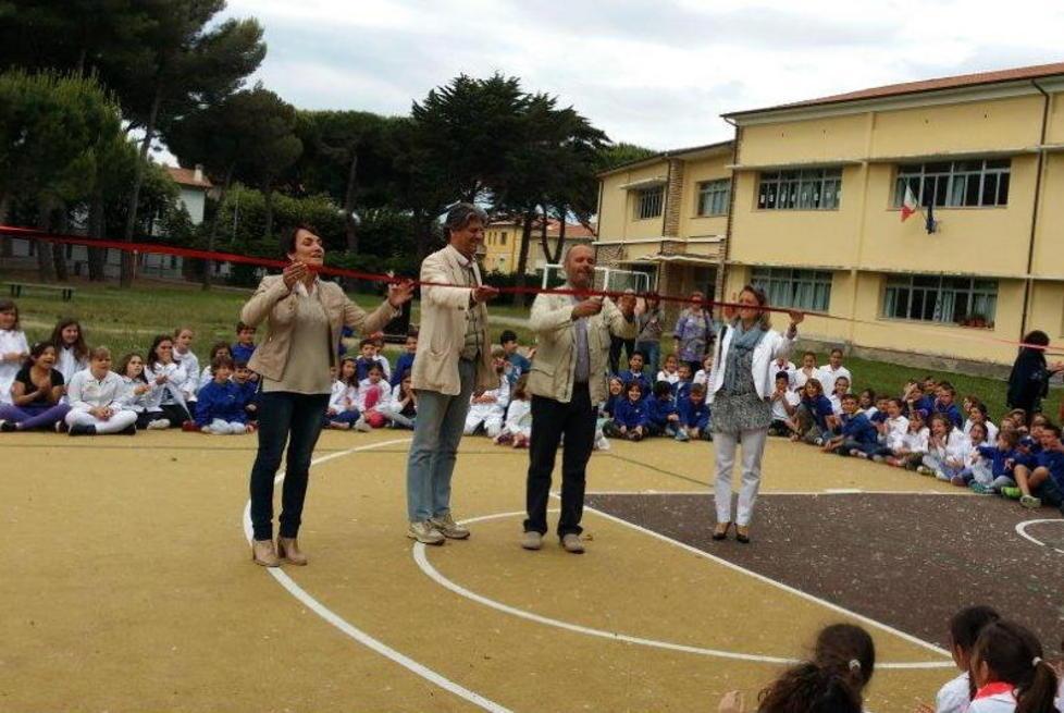 Inaugurata l’area verde nel parco della scuola Collodi