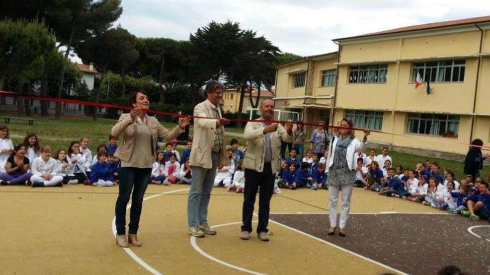 Inaugurata l’area verde nel parco della scuola Collodi
