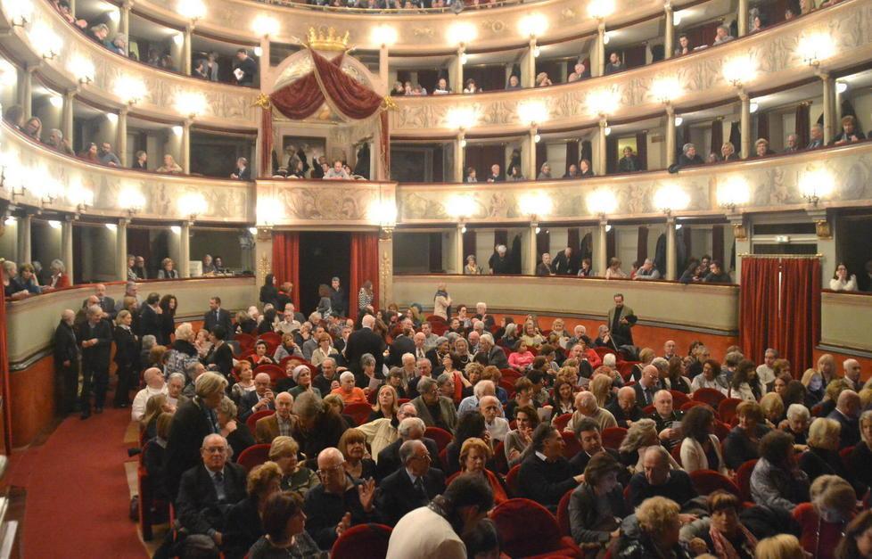 Il teatro chiude in perdita: -354.480 euro 