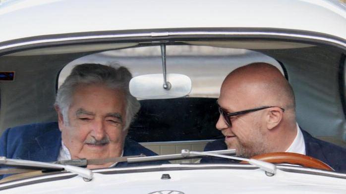 Livorno abbraccia il presidente Pepe