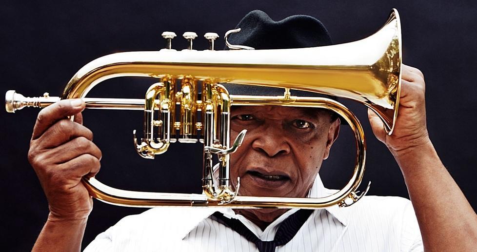 Masekela e la sua tromba per stregare Correggio Jazz 