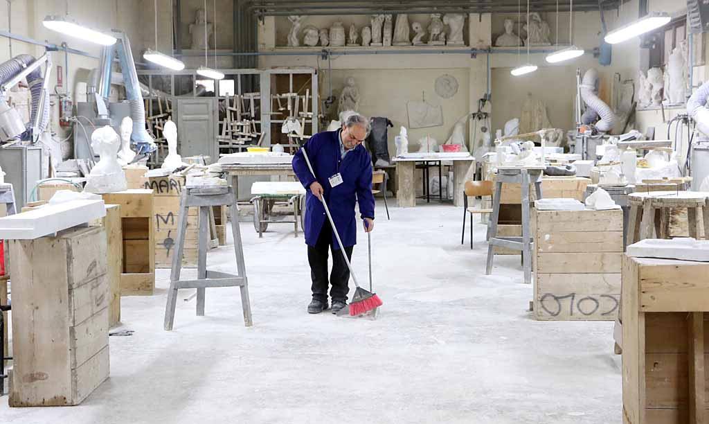 Sabato Caliendo all'istituto del Marmo di Carrara
