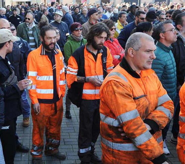il confronto con i lavoratori
