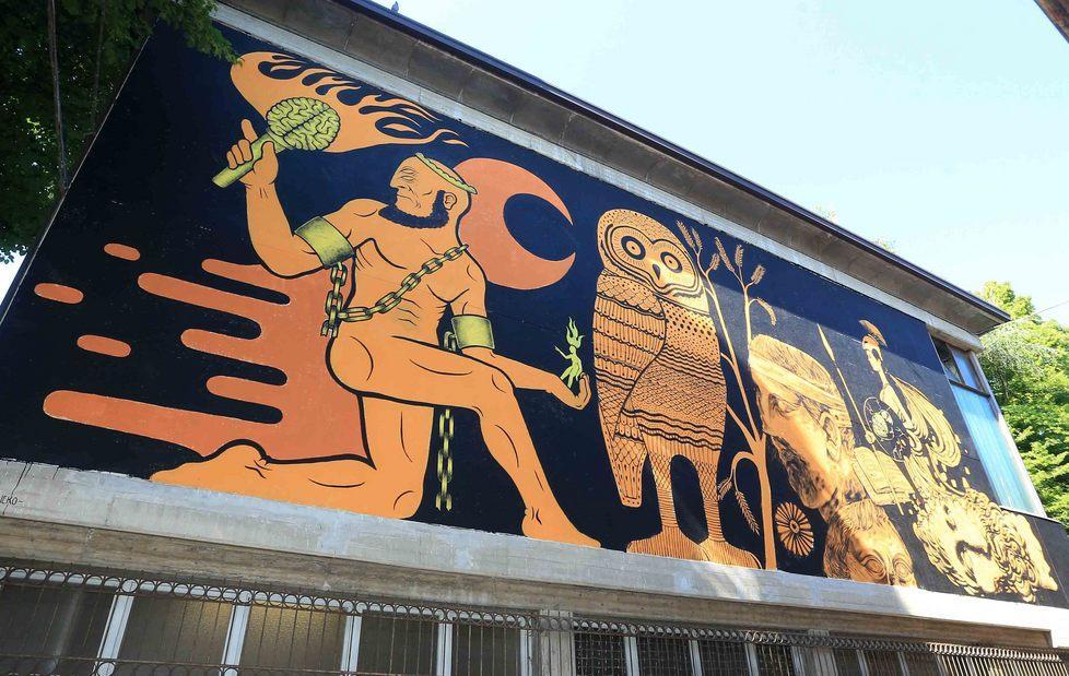Un murale d’autore per raccontare la cultura greca