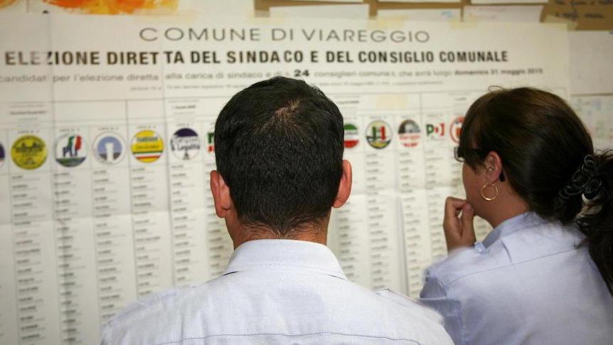 Tutti i 474 nomi in lizza per un seggio del consiglio comunale