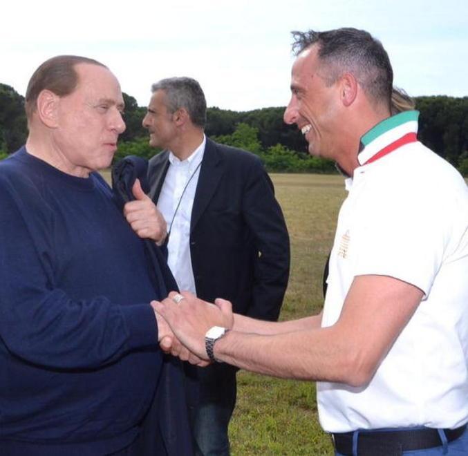 Berlusconi a Cinquale incontra Mallegni e Santini 