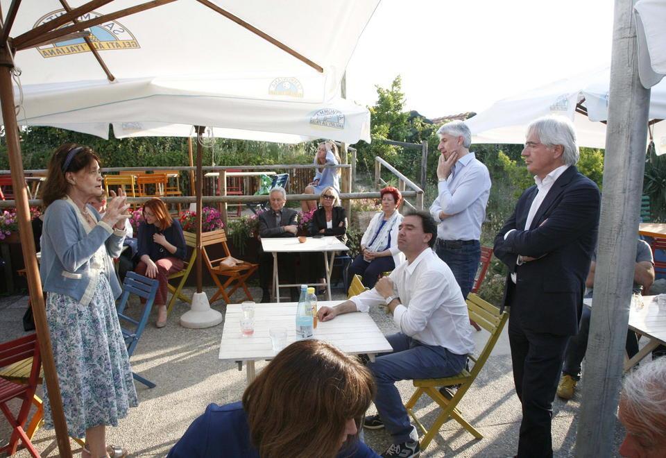 Tre donne all’opera per far rinascere le pinete 