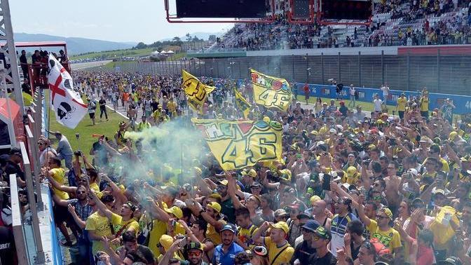 Lorenzo senza rivali poi un grande Iannone