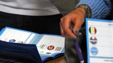 Ha votato il 64,43%, in maggioranza donne