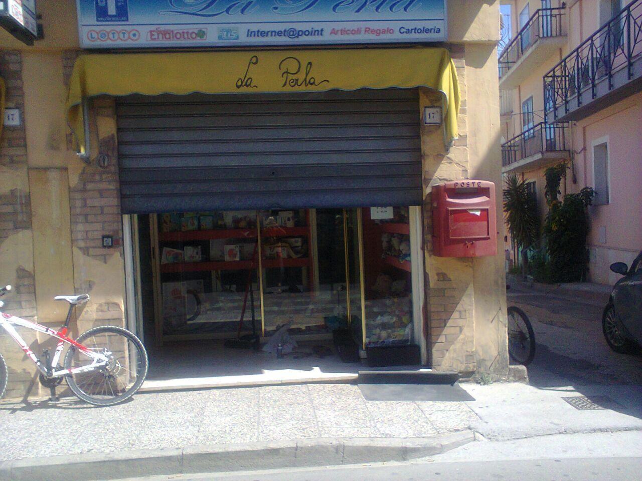 La tabaccheria presa di mira