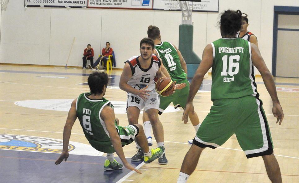 Un attacco di Cecina nel match di campionato contro Siena
