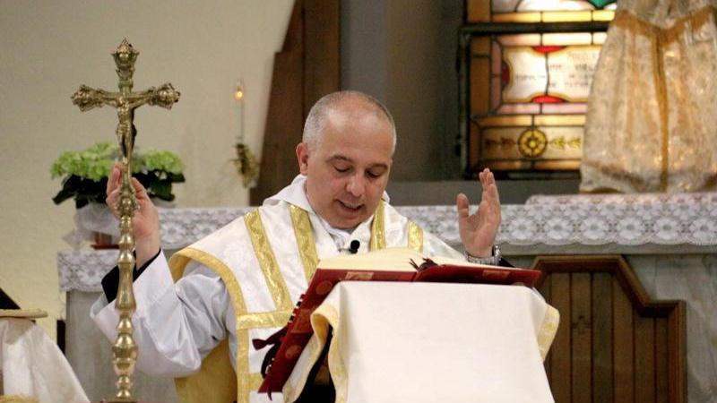 Don Carlo Certosino, il prete che si è tolto la vita a Livorno