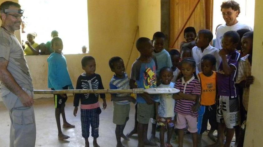 Teatro per i bimbi del Madagascar 