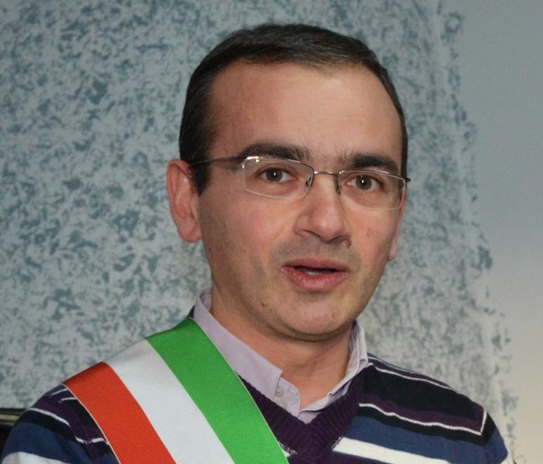 Tris di Sanna tra le polemiche: «Campagna elettorale assurda»