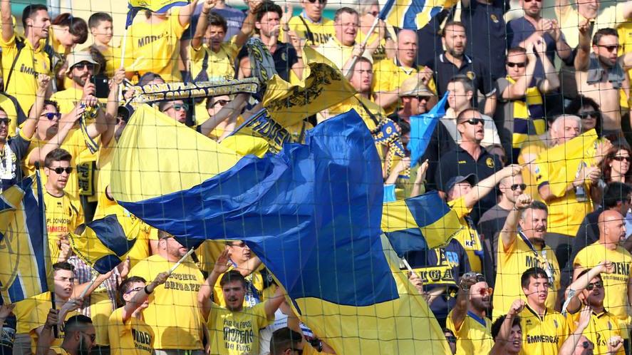 Scatto dei tifosi gialloblù: sono già 1500 i biglietti venduti