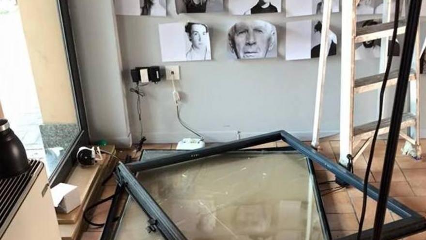 Nonantola. svaligiato il negozio del fotografo