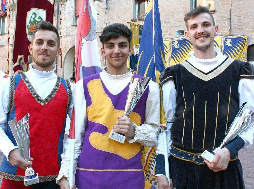 Un’estate all’insegna dei giochi delle bandiere 