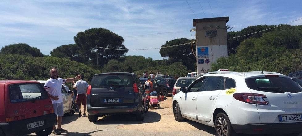 Alghero, auto off–limits: giornata di caos alla Stalla 