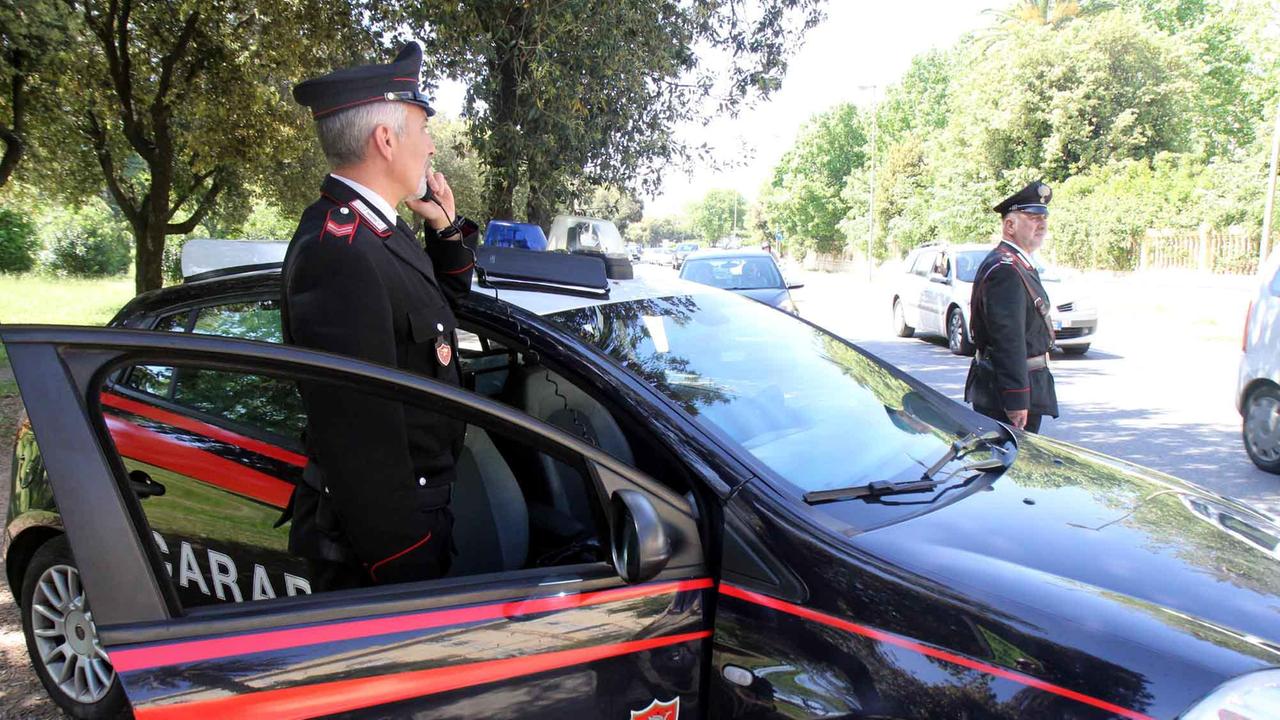 Carabinieri in servizio (foto di archivio)