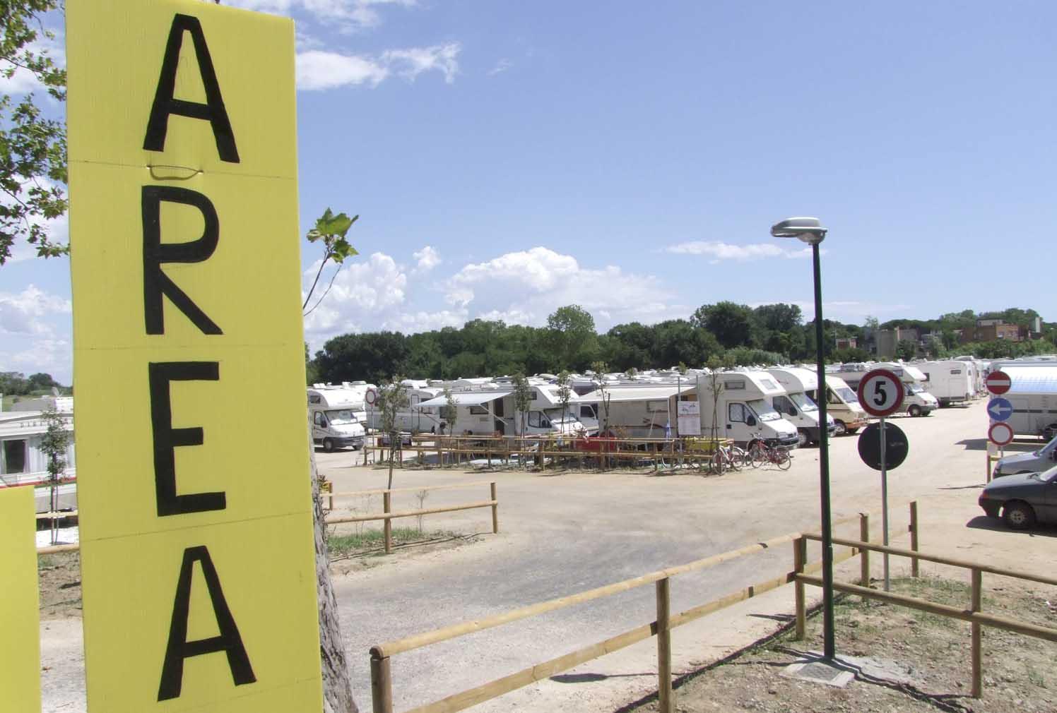 L’area camper di Marina di Pisa