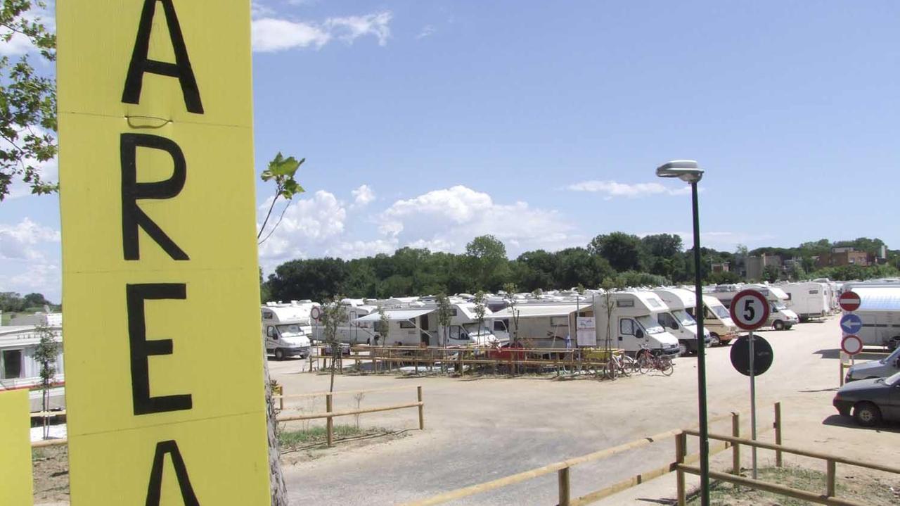 L’area camper di Marina di Pisa