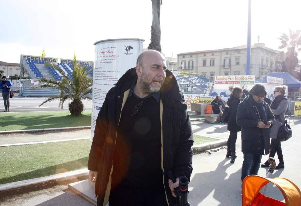 Virzì durante le riprese del film a Viareggio
