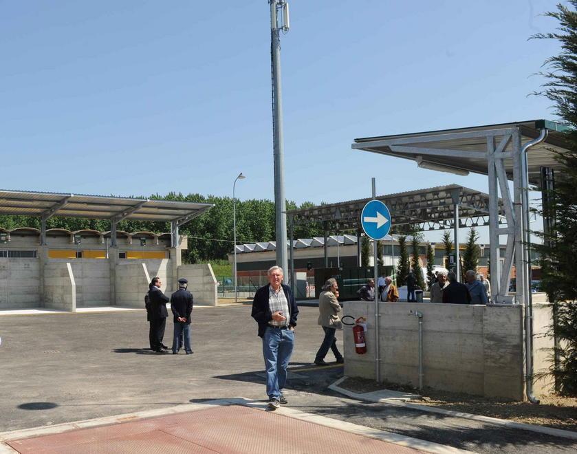 Incentivi ai commercianti che usano il centro raccolta 
