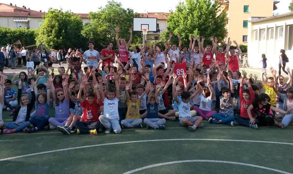 Le Mura e Spring alla festa per il nuovo campo polivalente 