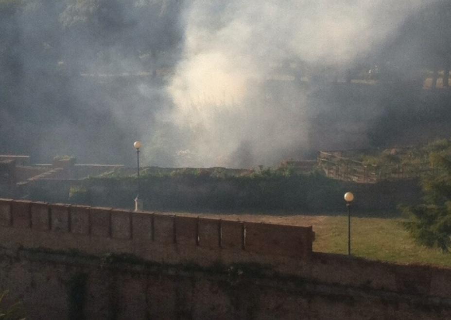 Rogo doloso in Fortezza nuova si cercano indizi dalle telecamere