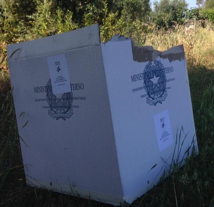 Da urna elettorale a semplice scatola di cartone