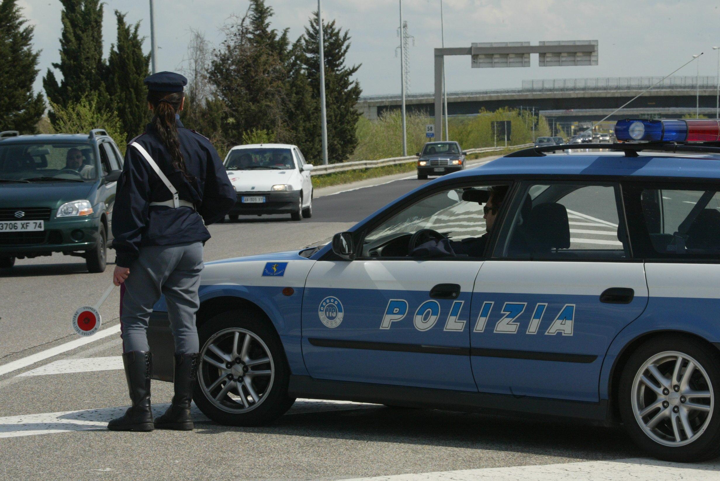 Un controllo della Polstrada sulla Fi-Pi-Li (foto d'archivio)